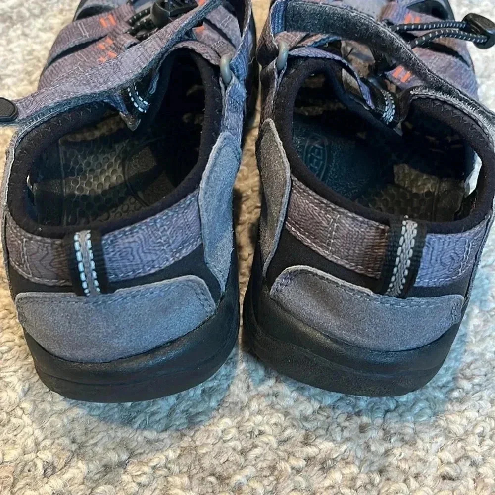KEEN Kids' Black and Gray Sandals - Picture 7 of 10